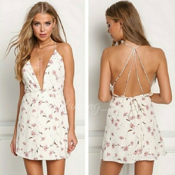 🆕 CREAM FLORAL PLUNGE NECK STRAP BACK DRESS - Picture 3 of 4